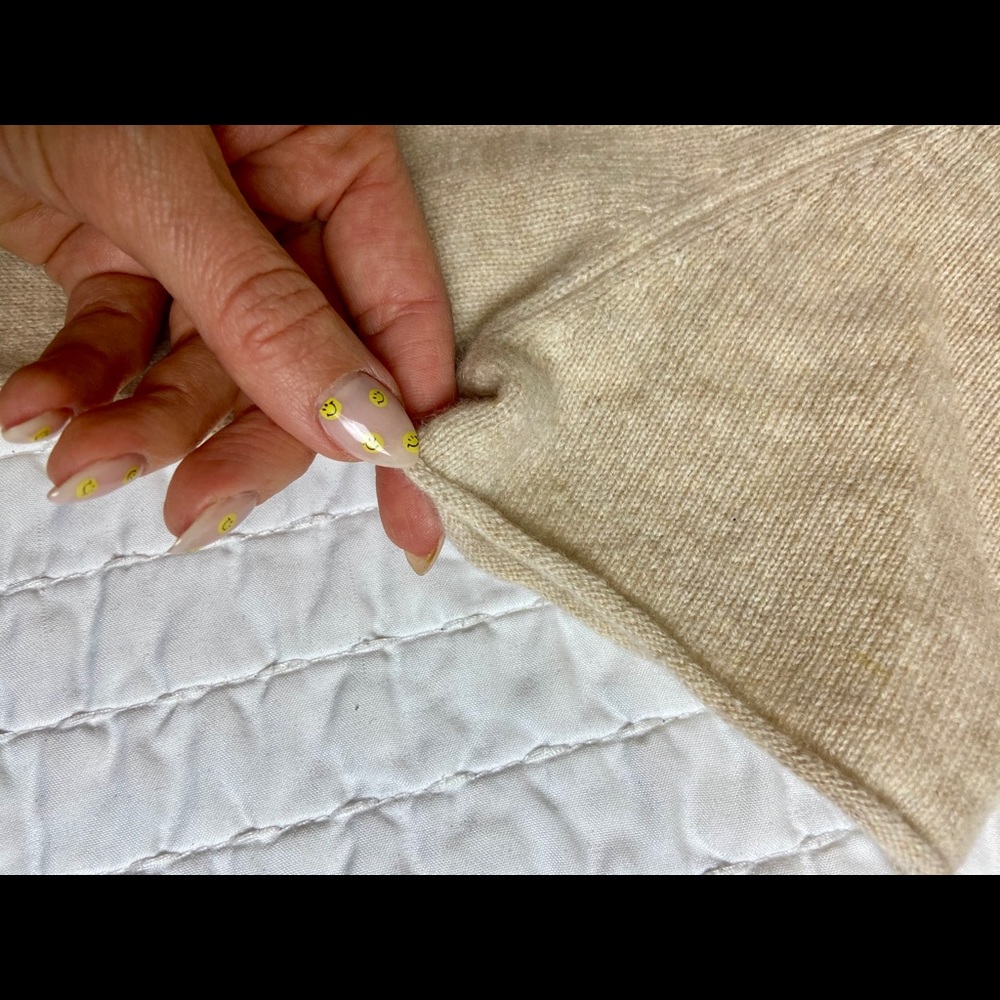 THEPERFEXT Doherty Cropped Cashmere Sweater - Picture 5 of 6